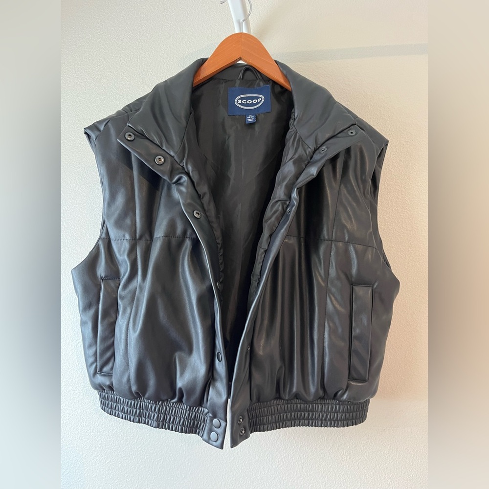 Scoop women’s vest